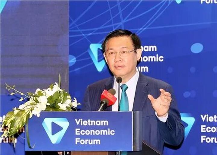 Hotspot Matrix: Biến Hoa hậu Ý Nhi lần đầu có phản thành cơ hội marketing đột phá